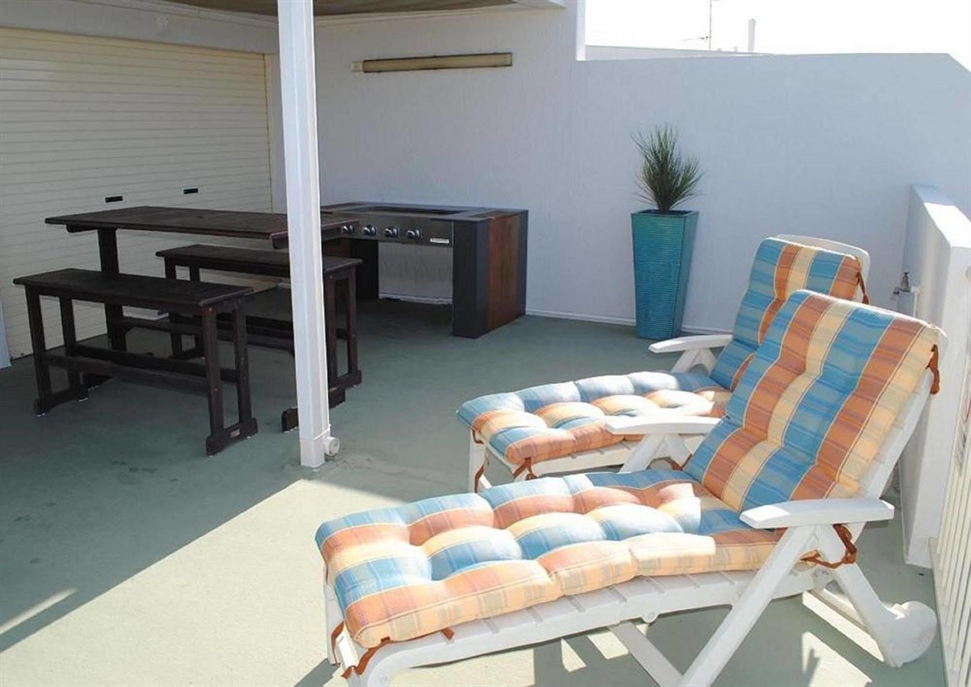 Aparthotel Surfside On The Beach Buddina